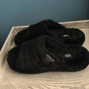 Ugg men’s slippers, black, size 9